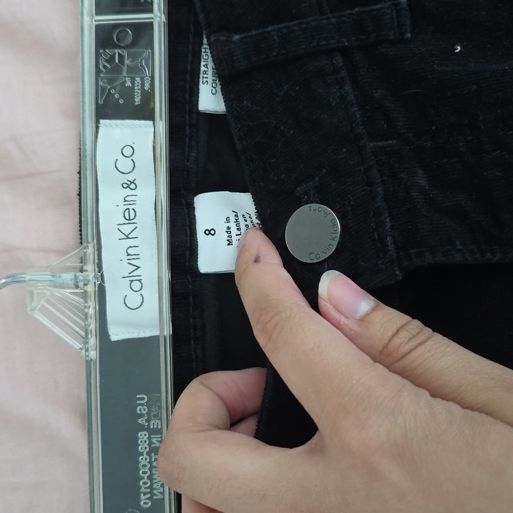 Calvin Klein Co View 3